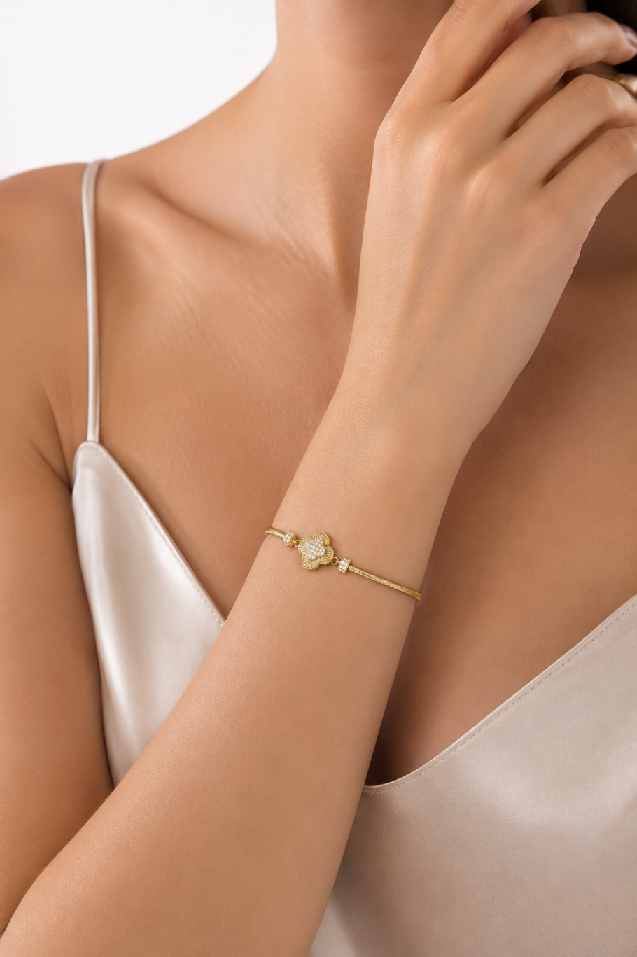 Bratara Trifoi Aur 14K B-81